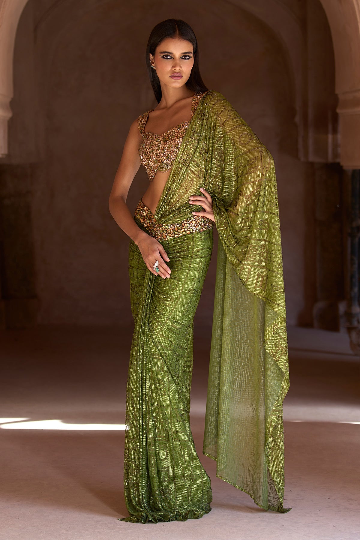 Tiaa Saree Set