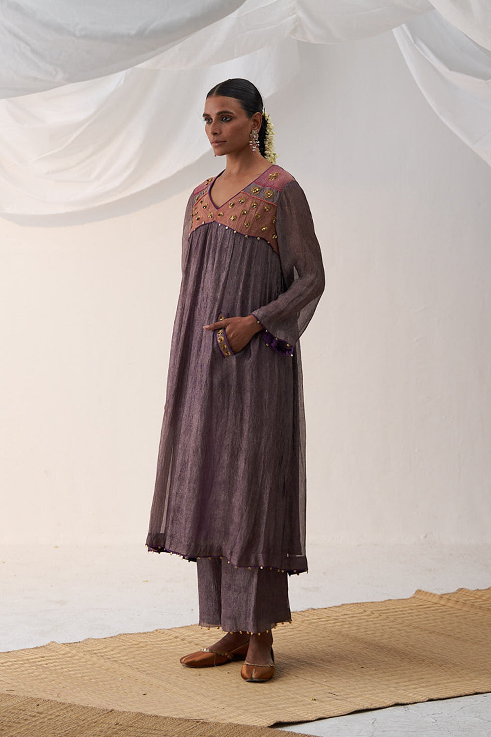 Adamya Kurta Set