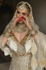 Komal pandey in Shahi Saaz Lehenga Set