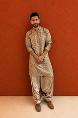 Varun Dhawan in Reyaan Kurta Set