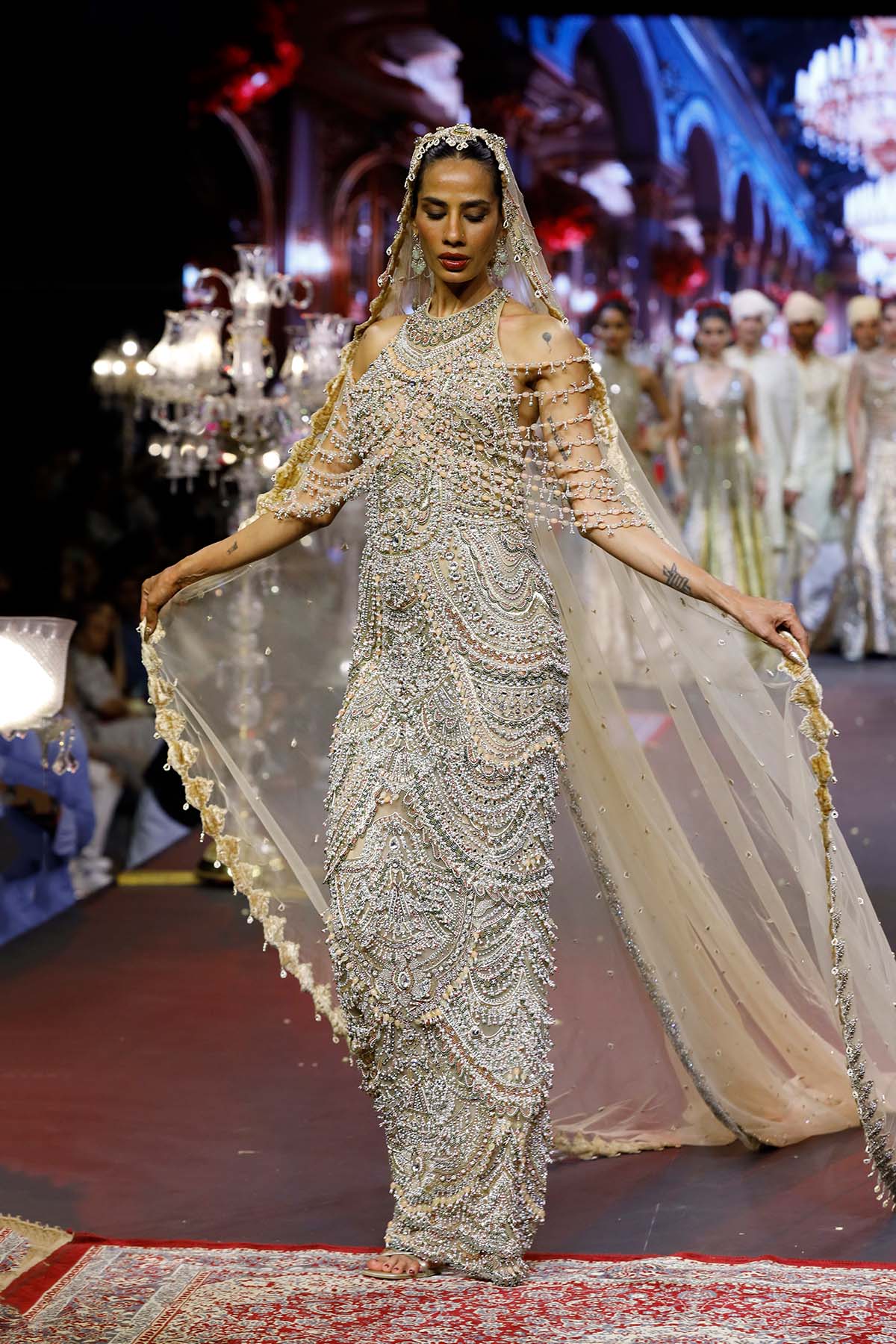 Sheeshmahal Jadau Gown