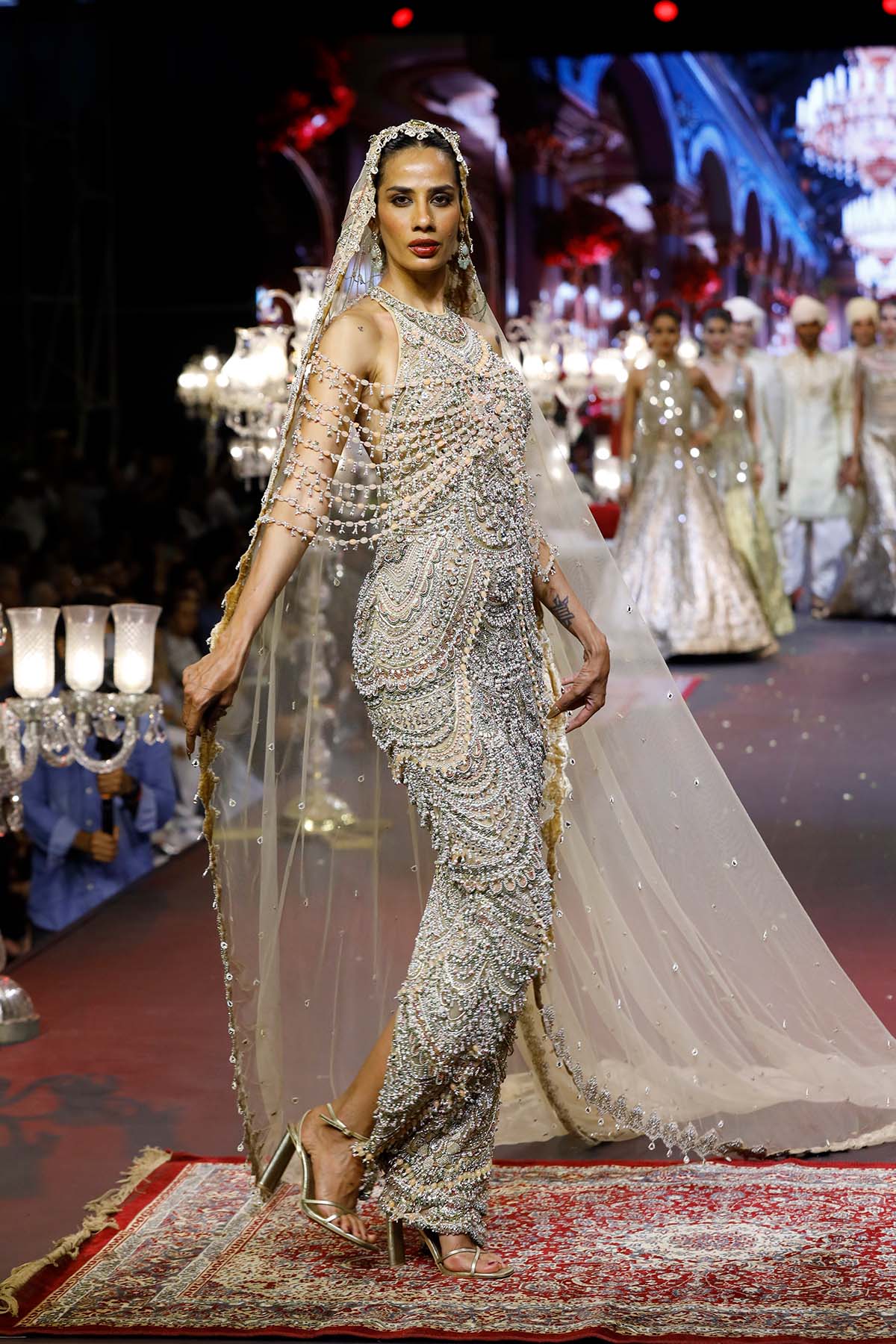 Sheeshmahal Jadau Gown