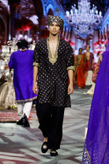 Zarvansh Noir Kurta Set