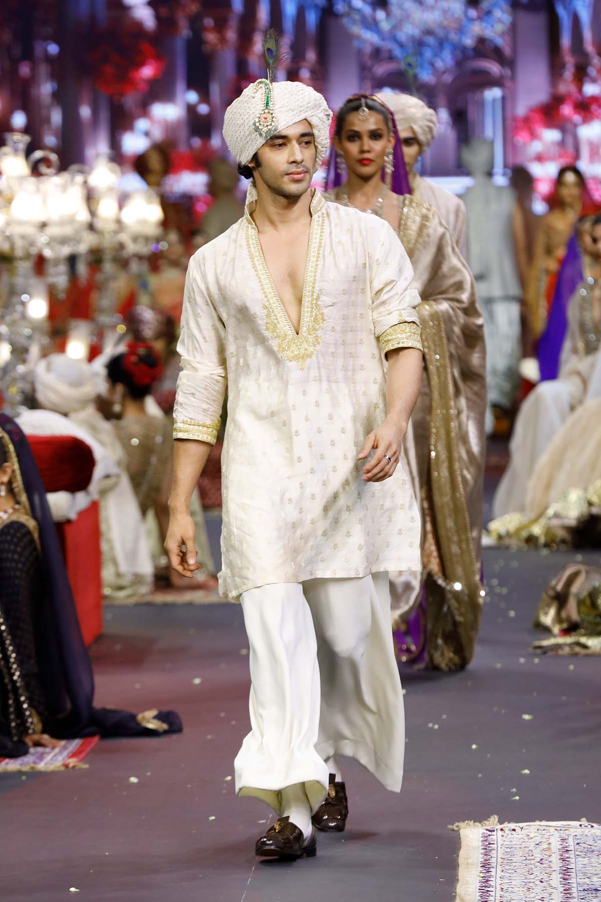 Shehzaad Ivory Kurta Set