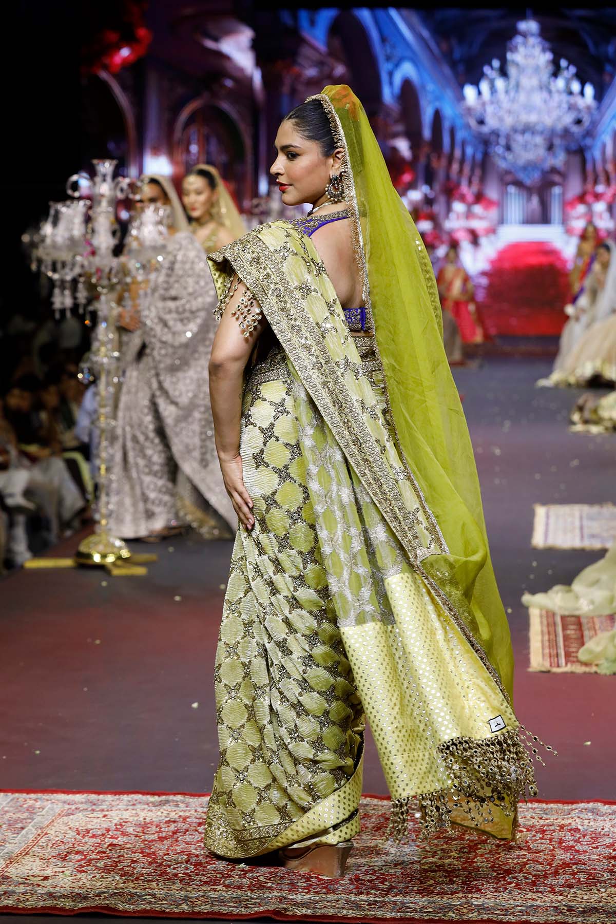 Neelkanthi Noor Bandhani Saree Set