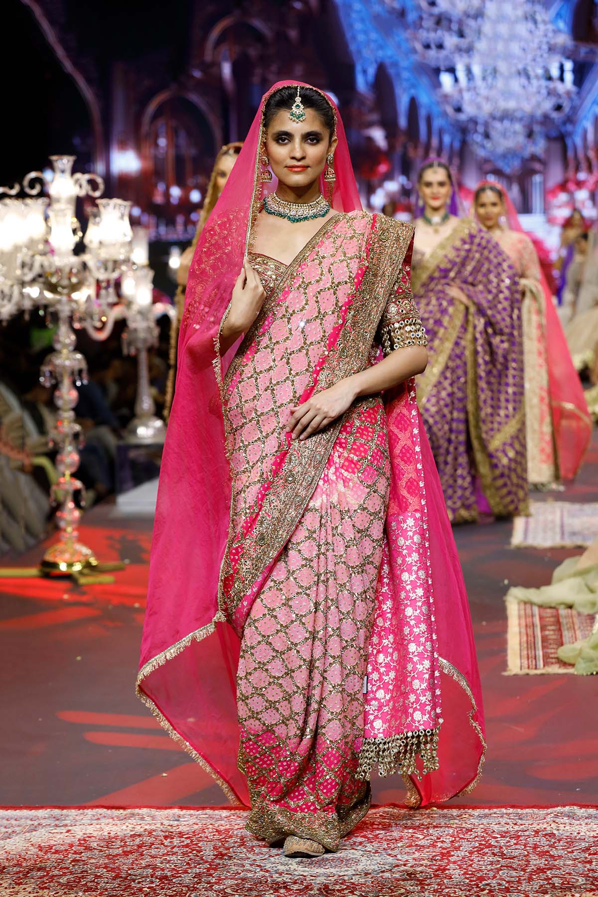 Gulrukh Ombr? Saree Set