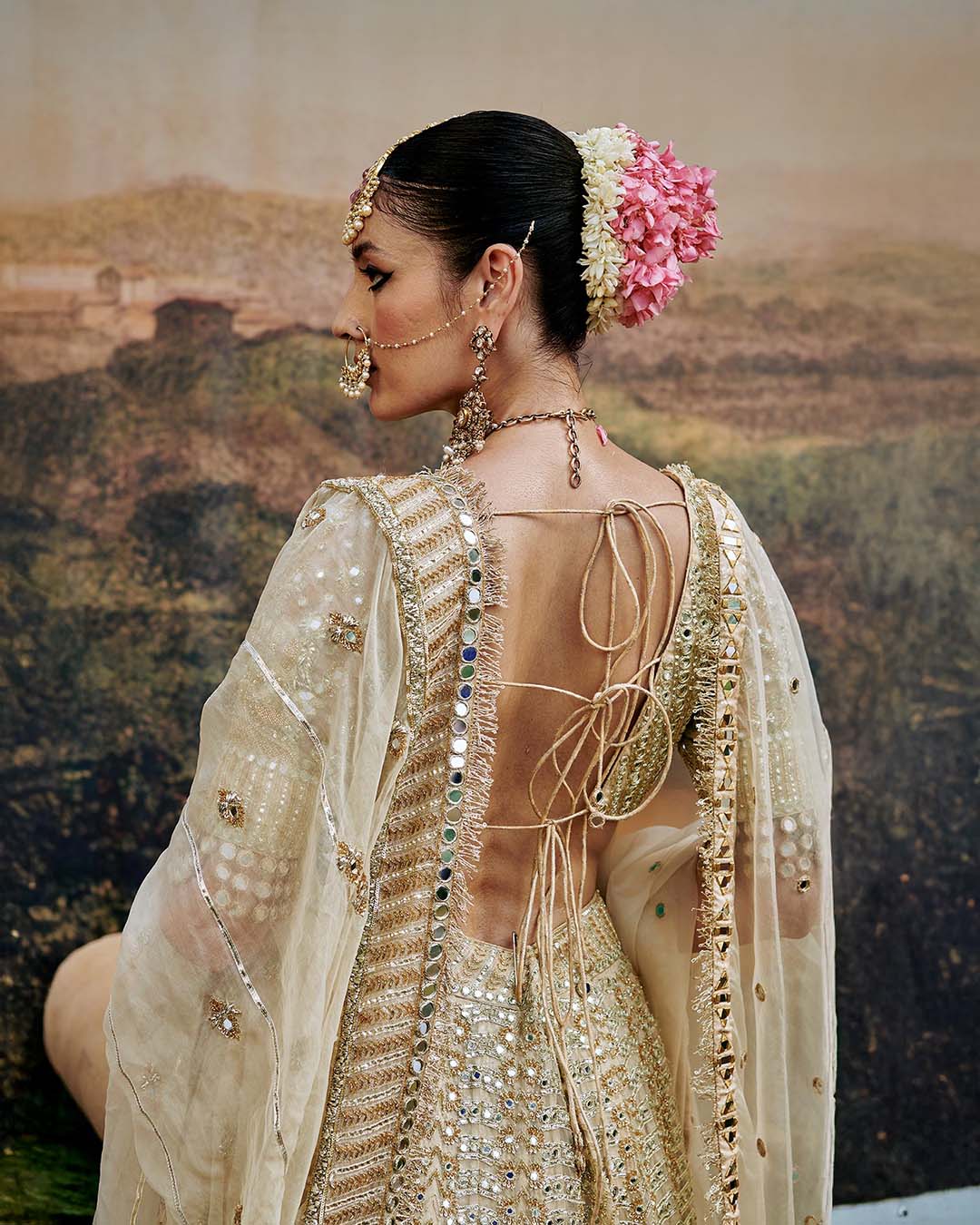 Shvet Afsana Lehenga  with Single Dupatta