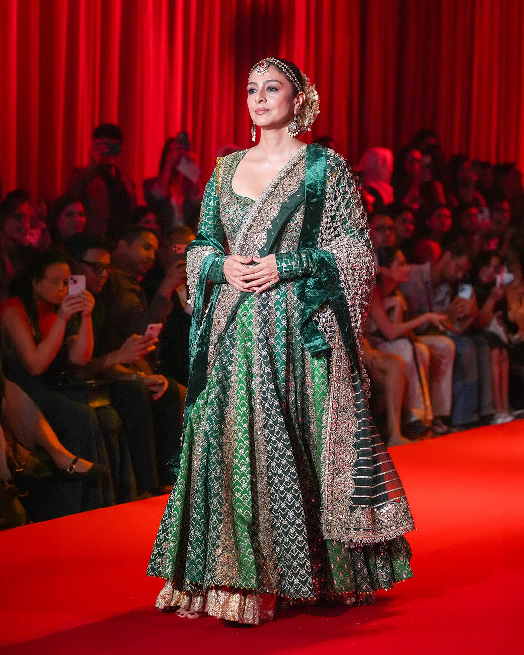 Vaidurya Anarkali Set