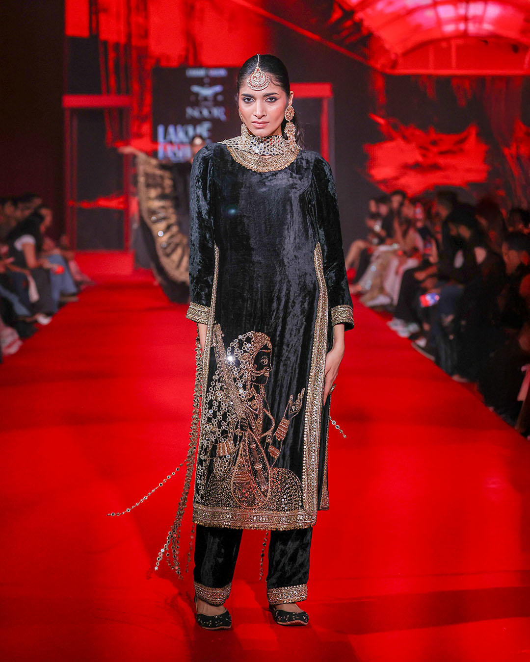 Maharani Suit