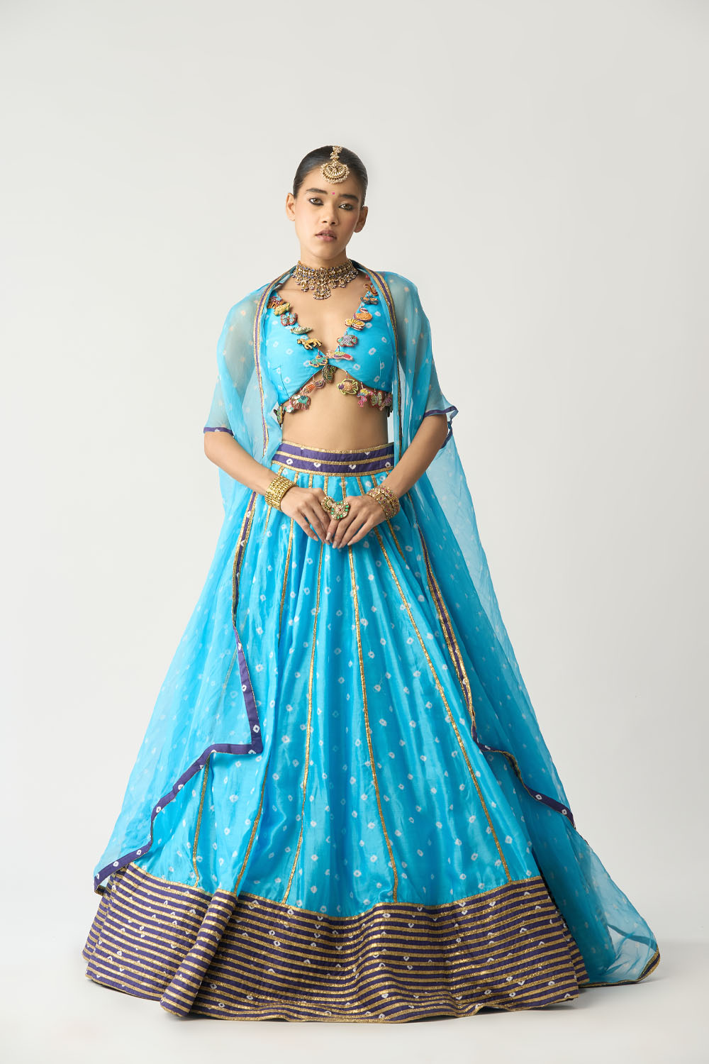 Baanu Feerozi Bandhani Lehenga Cape Set