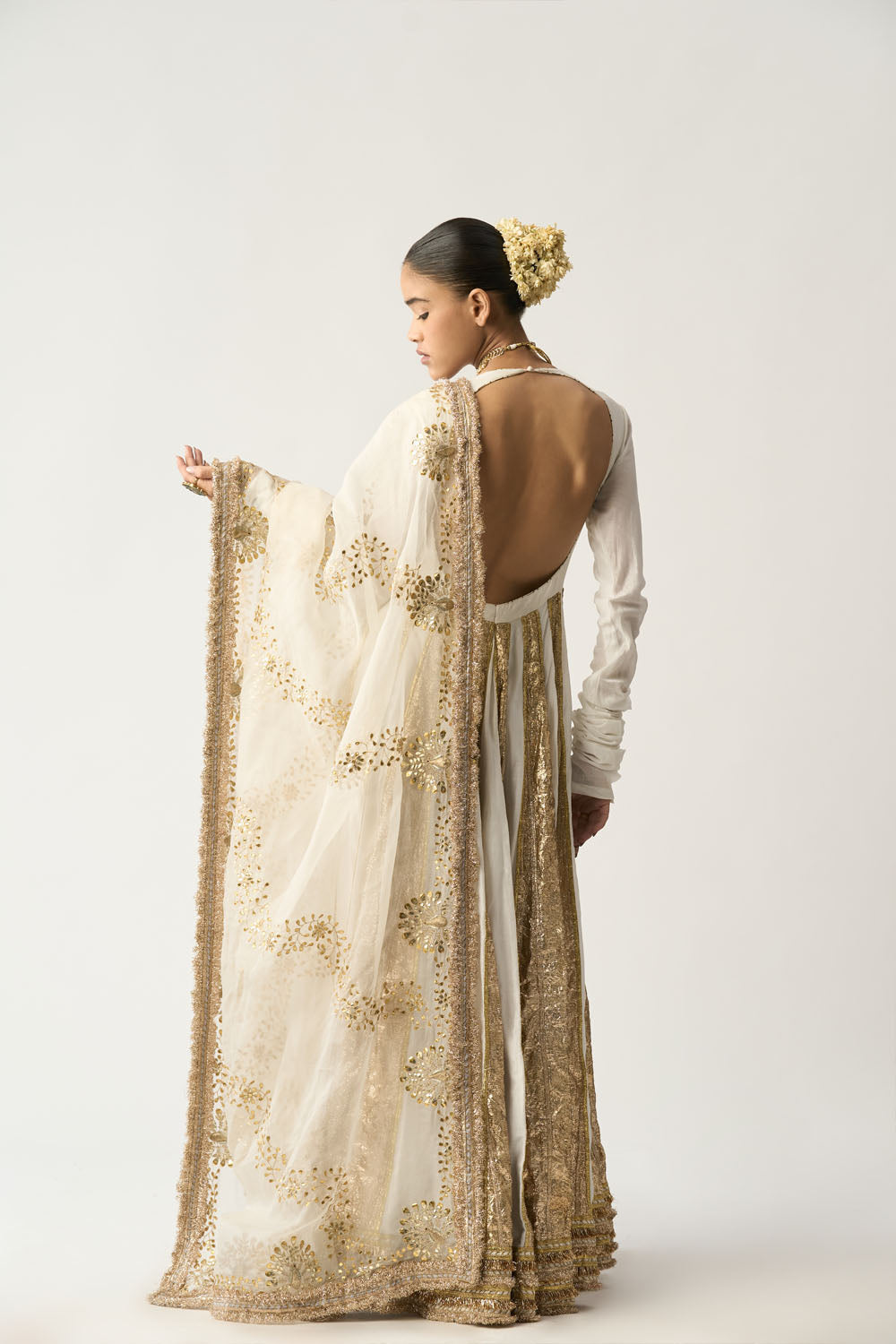 Aarohi Safed Lampi Anarkali Dupatta Set
