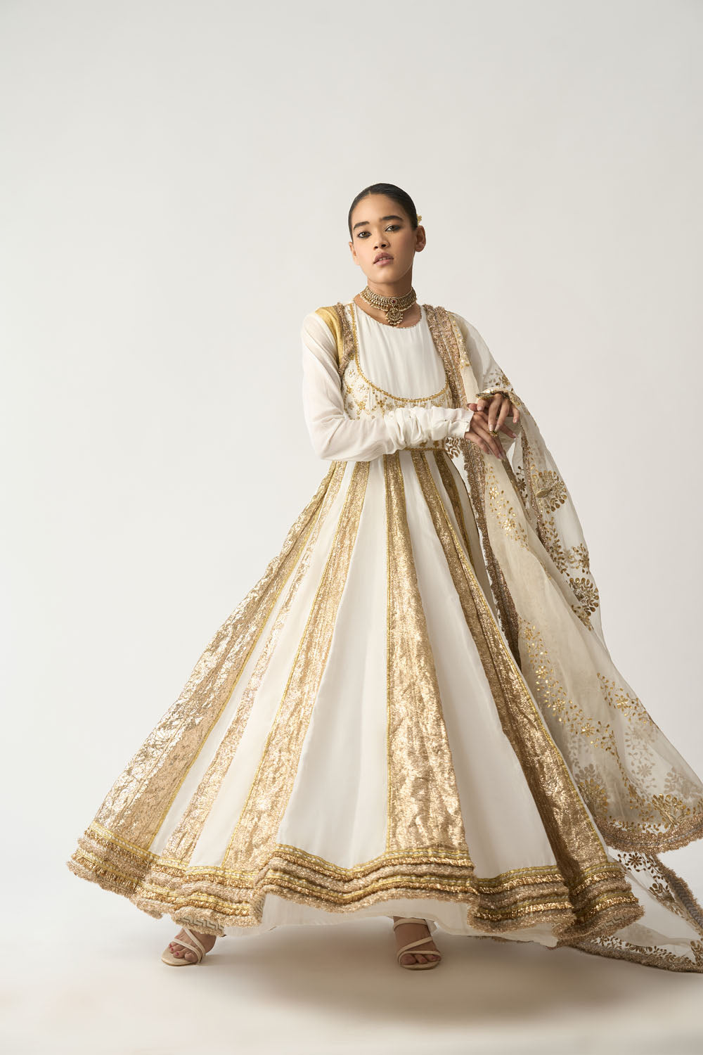 Aarohi Safed Lampi Anarkali Dupatta Set