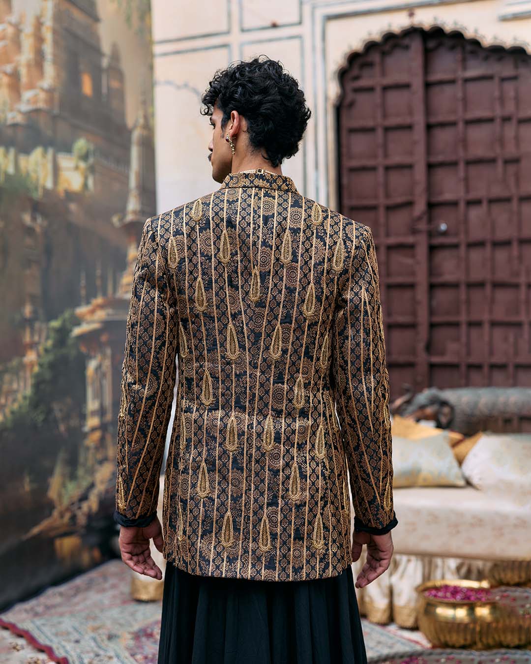 Hiranmaya Sherwani Set