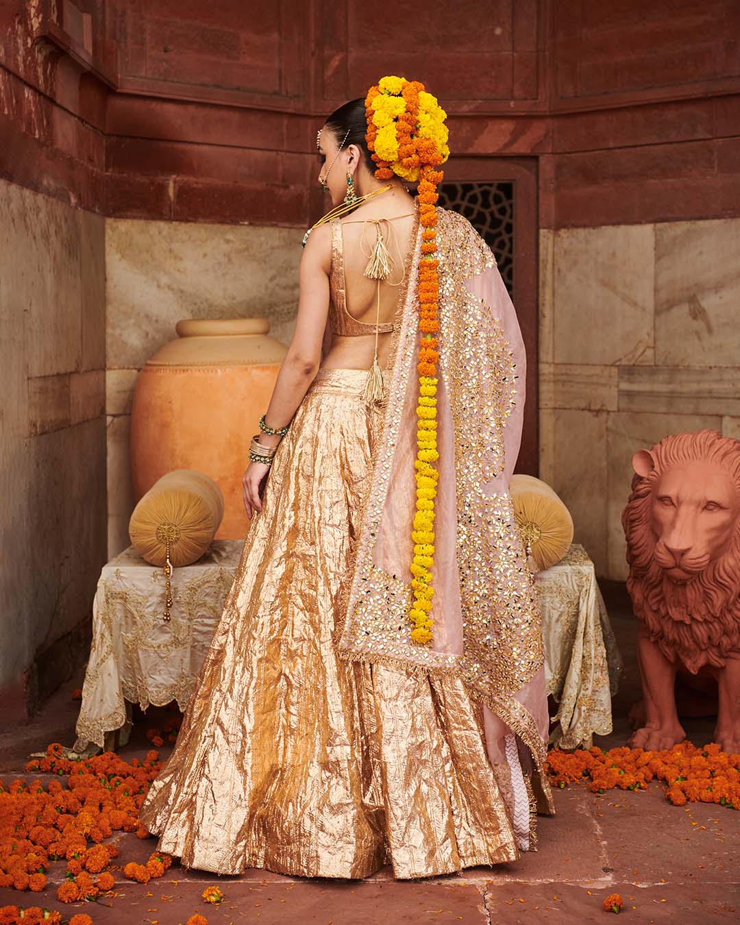 Padmasvar?a Lampi Lehenga