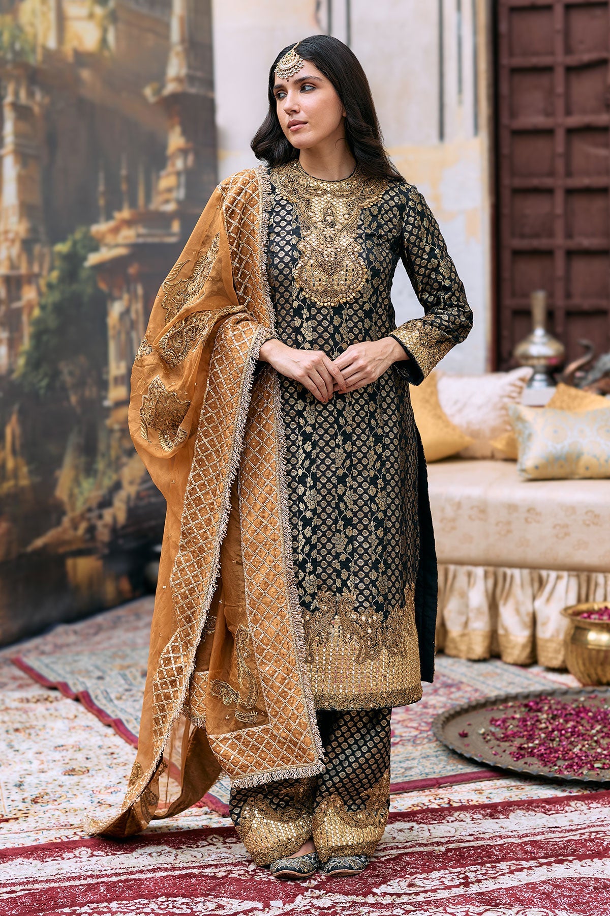 Samidha Suit