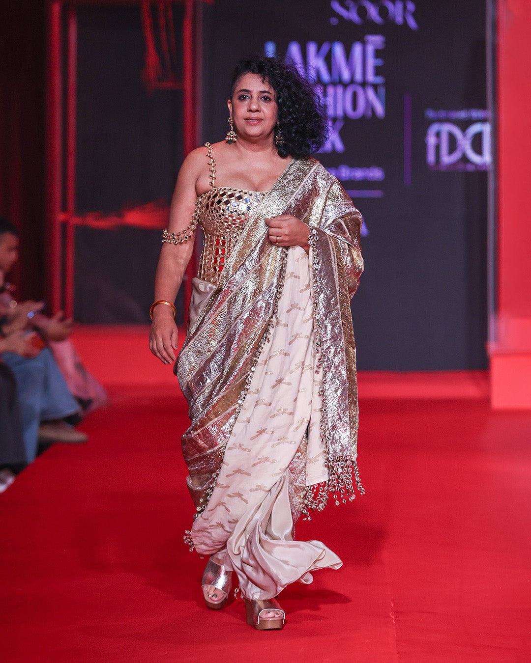 Tarakini Saree Set