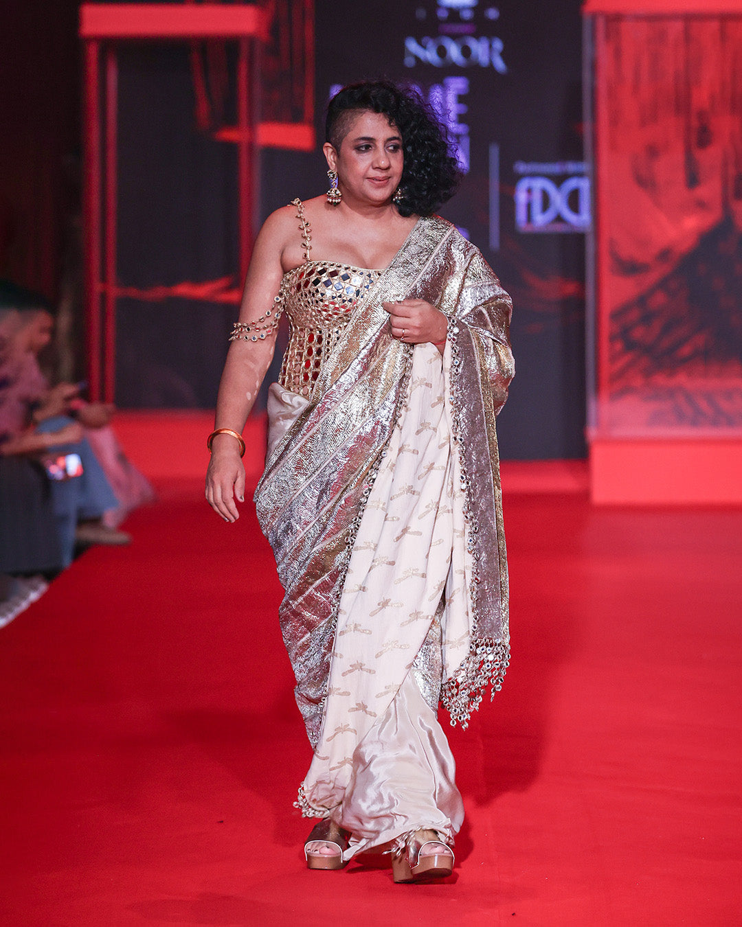 Tarakini Saree Set