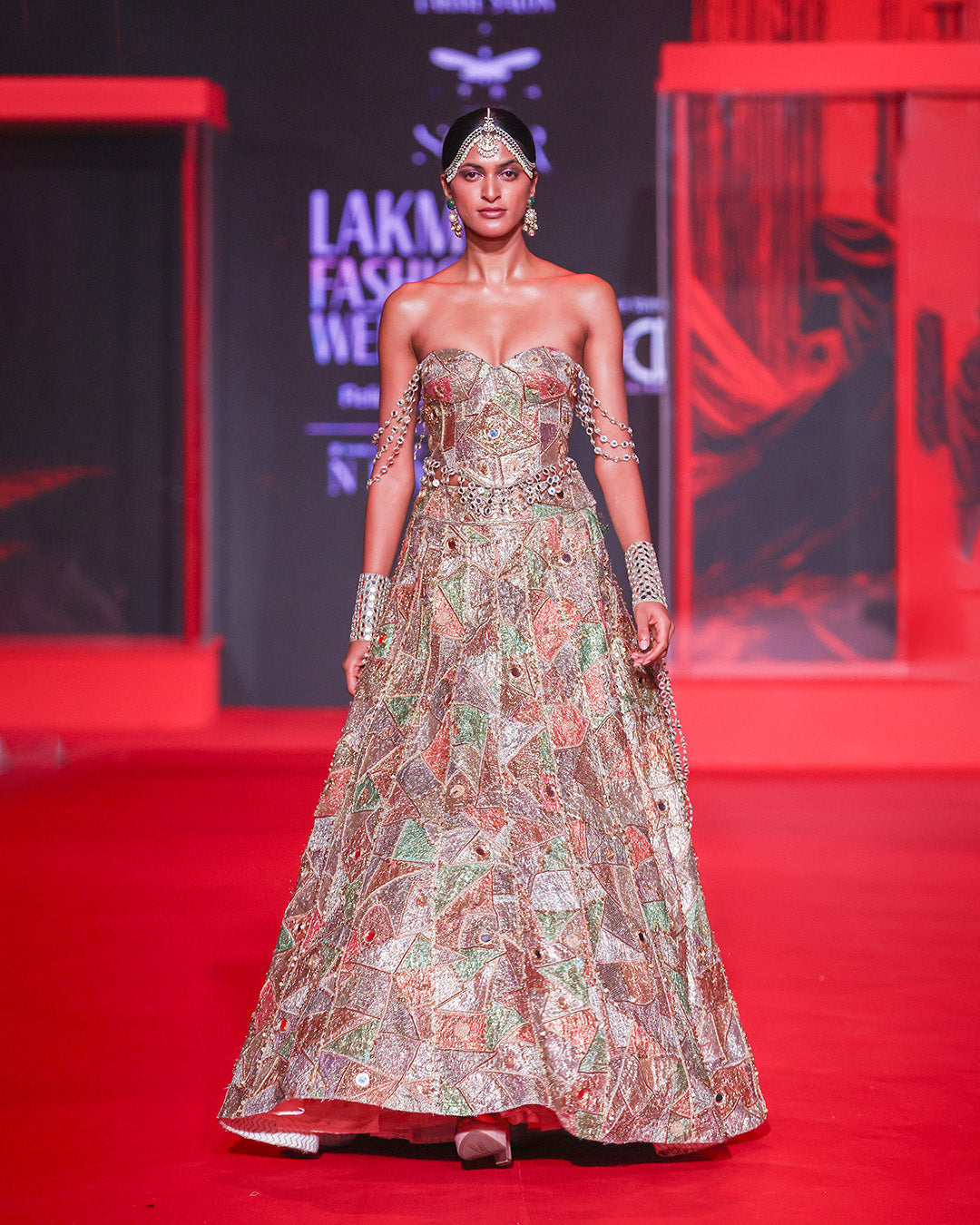 Pravanya Lehenga Set