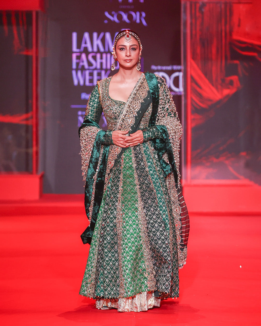 Vaidurya Anarkali Set