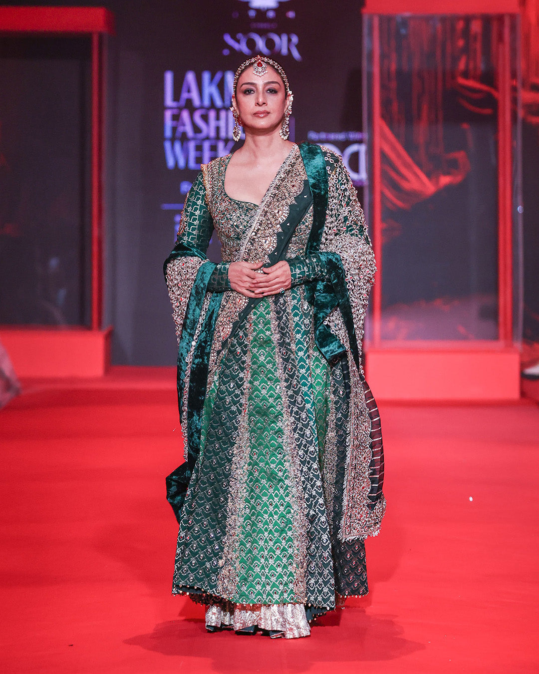Vaidurya Anarkali Set