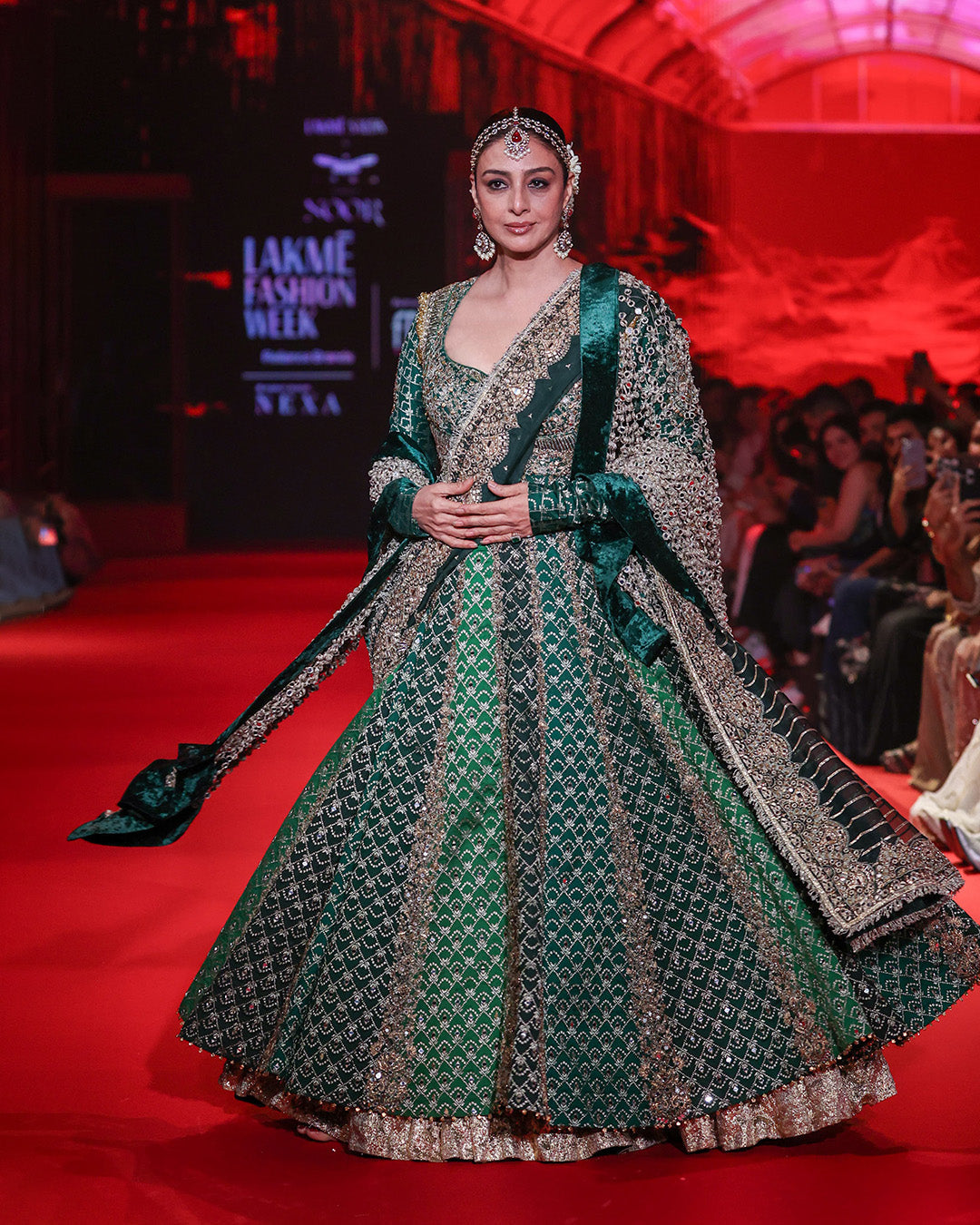 Vaidurya Anarkali Set
