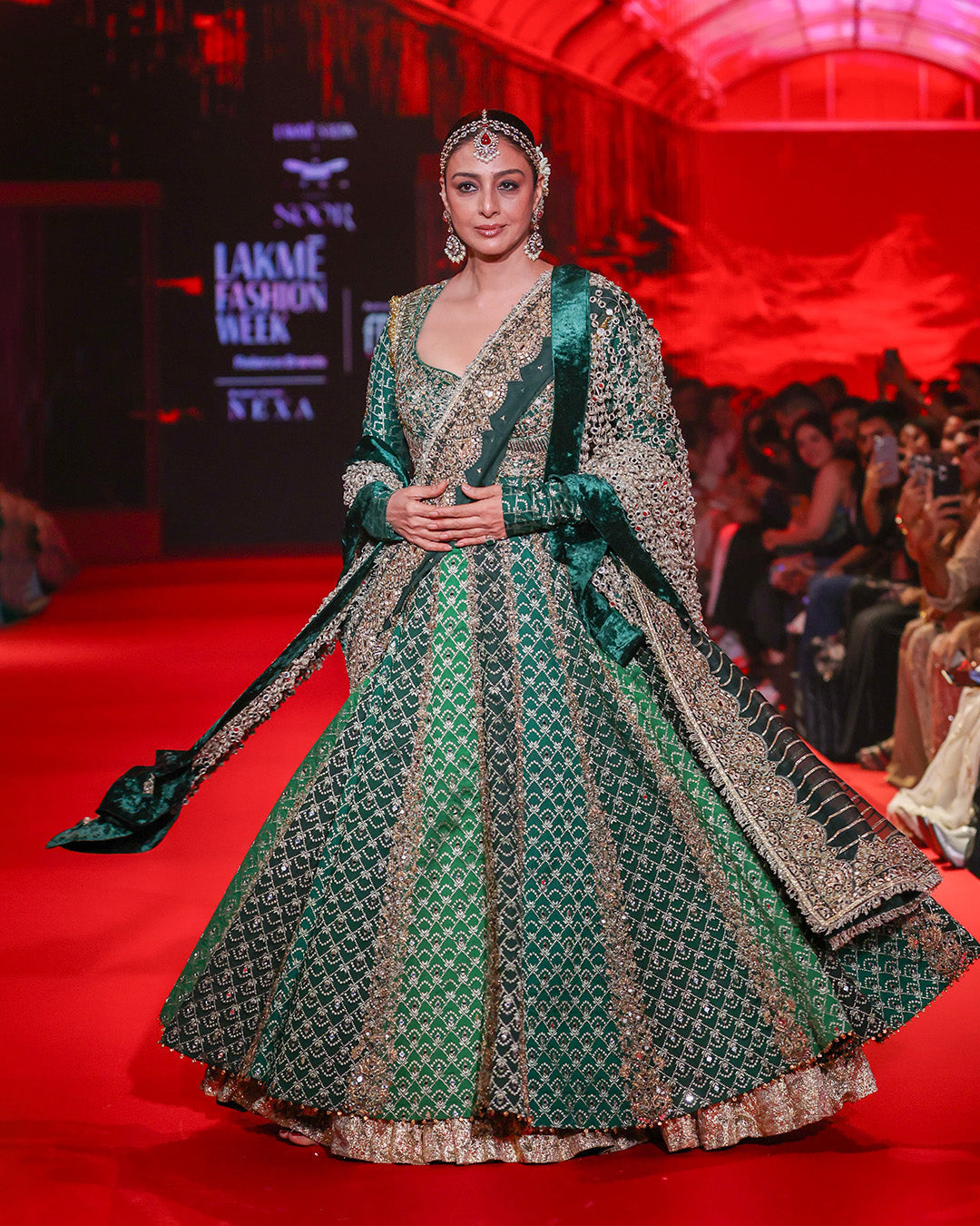 Vaidurya Anarkali Set