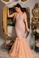 Shalini Passi in peach puff gown