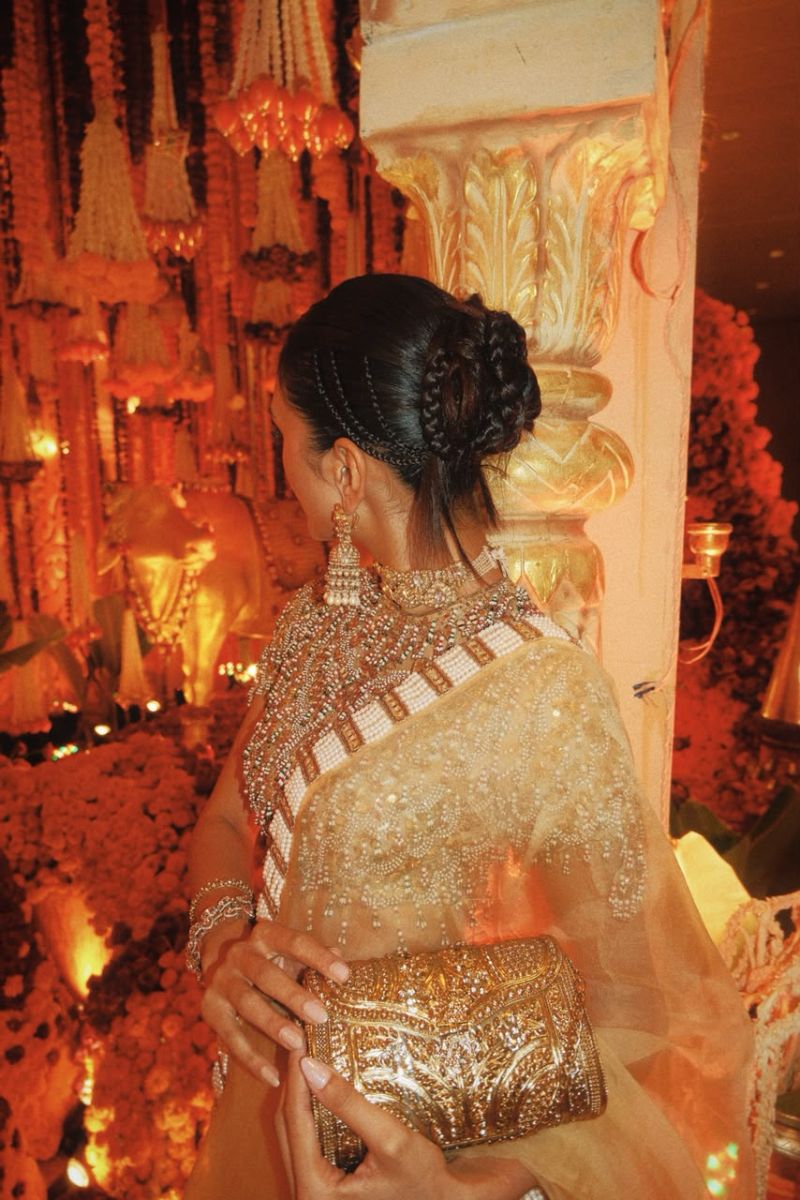 Alavia in Kahani Jadau Organza Saree Set