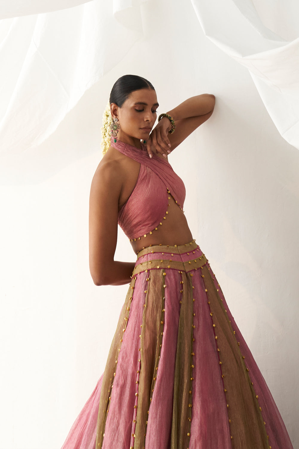 Basanti Gulabi