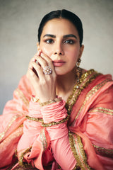 Kirti Kulahari in Shiddat-e-Angrakha set